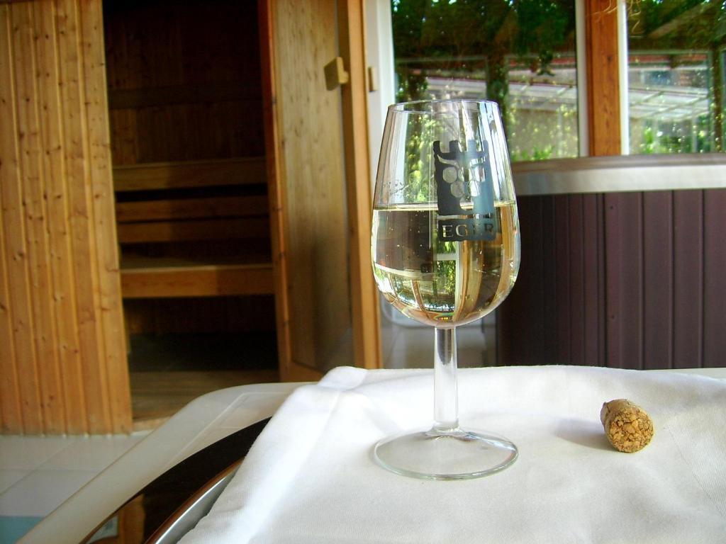 Agria Wellness Guesthouse Eger Ngoại thất bức ảnh